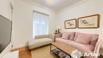 Living room of Flat for sale in Bilbao   with Heating, Furnished and Balcony