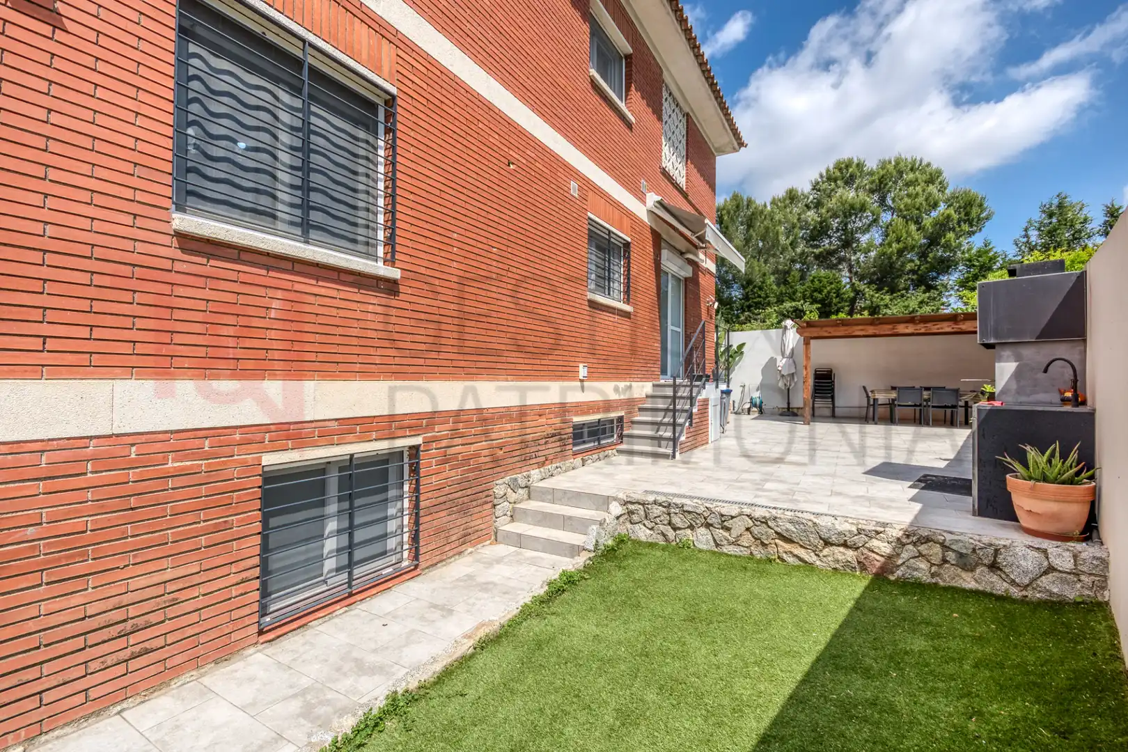 Terrassa de Casa o xalet en venda en Cerdanyola del Vallès amb Aire condicionat, Calefacció i Terrassa