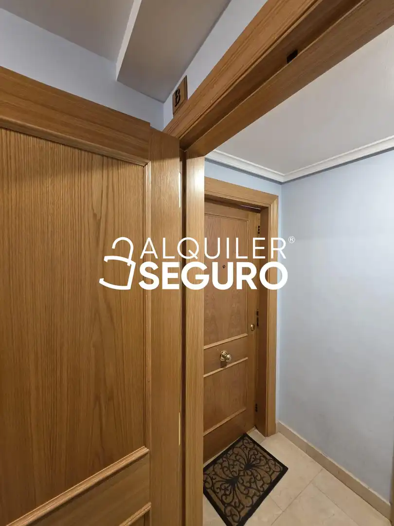 Piso de alquiler en Burgos con Calefacción, Terraza y Trastero