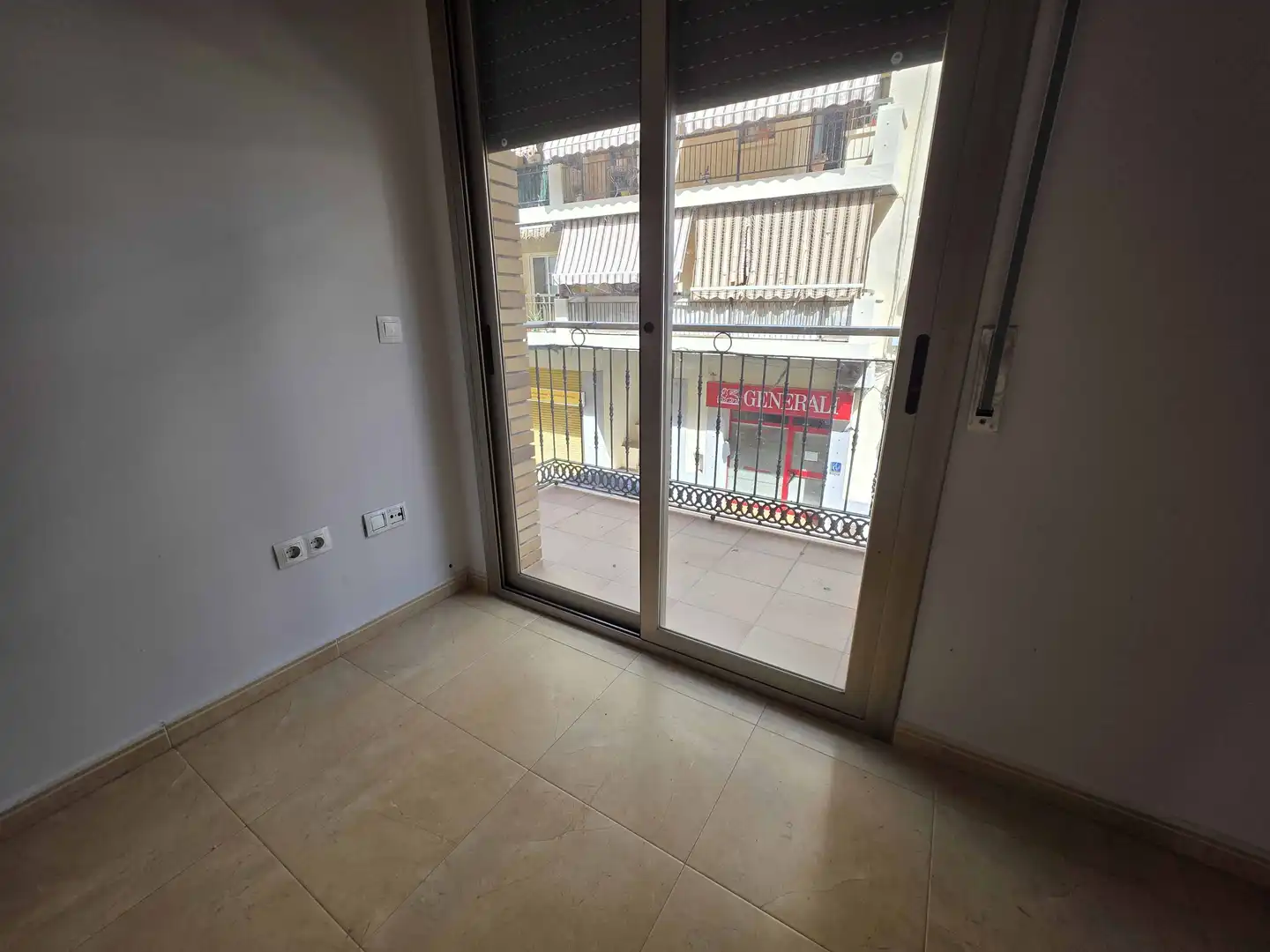 Schlafzimmer von Wohnung zum Verkauf in Torredembarra mit Klimaanlage, Heizung und Balkon