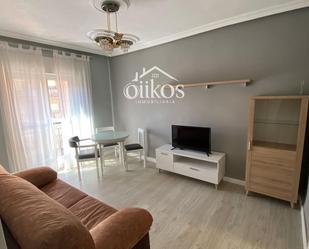 Sala d'estar de Pis de lloguer en Salamanca Capital amb Calefacció i Parquet