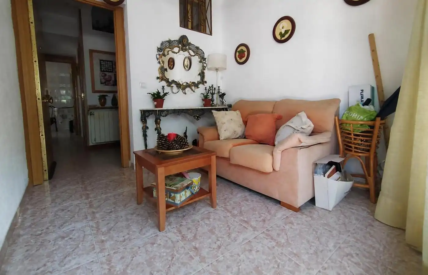 Sala d'estar de Casa adosada en venda en Daganzo de Arriba amb Aire condicionat, Jardí privat i Terrassa