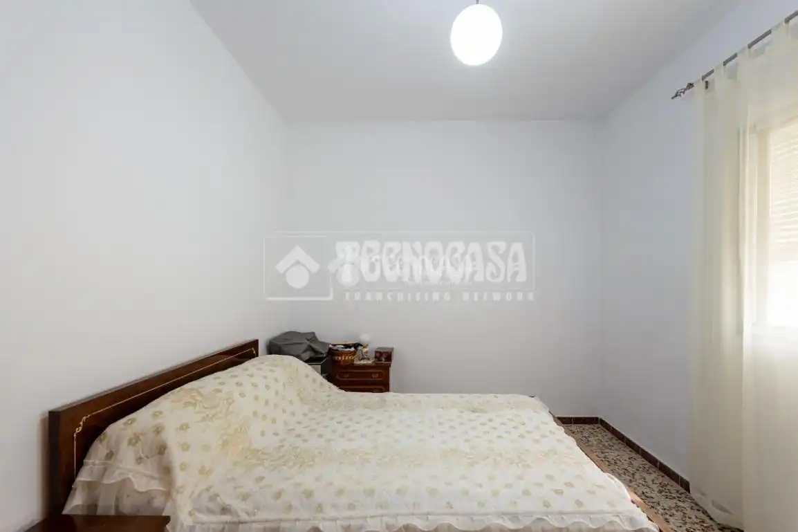Casa rústica amb jardí en venda a Cútar, imagen 17