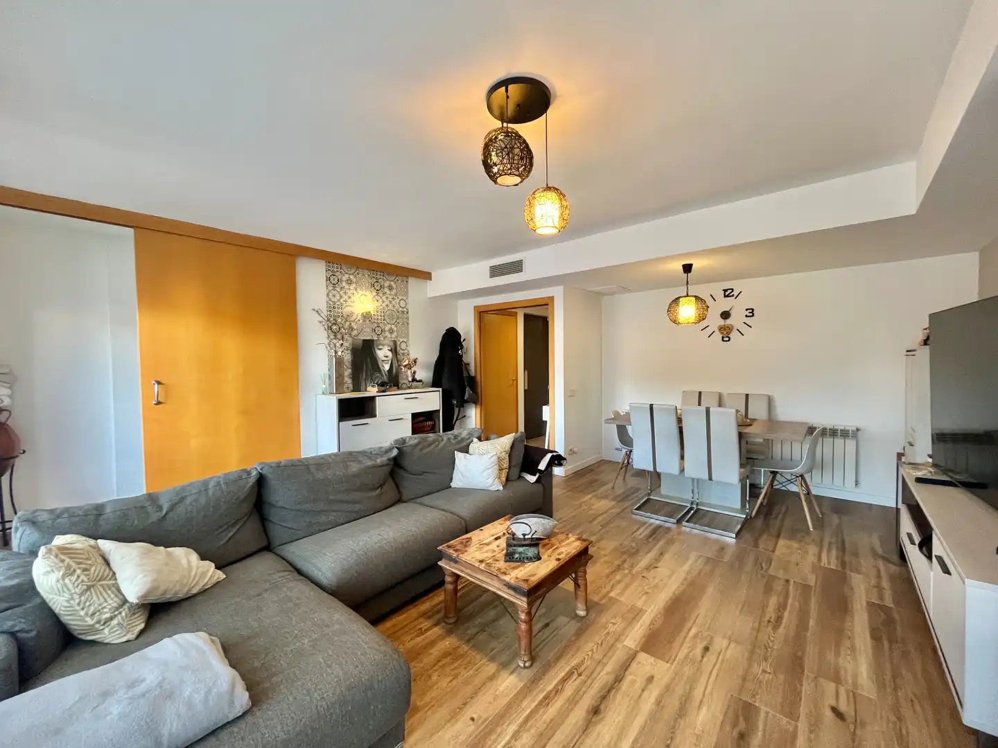 Sala d'estar de Casa adosada en venda en Sant Climent de Llobregat amb Aire condicionat, Calefacció i Parquet