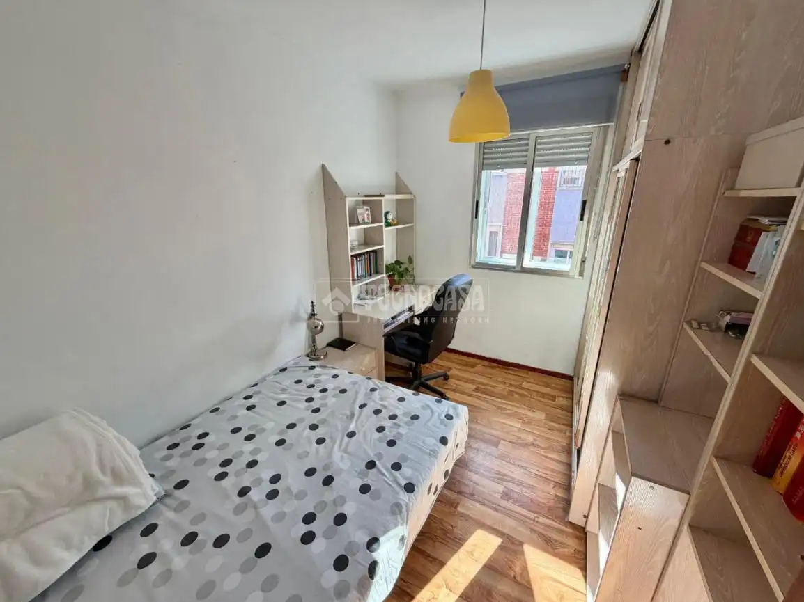 Bedroom of Flat for sale in Madrid