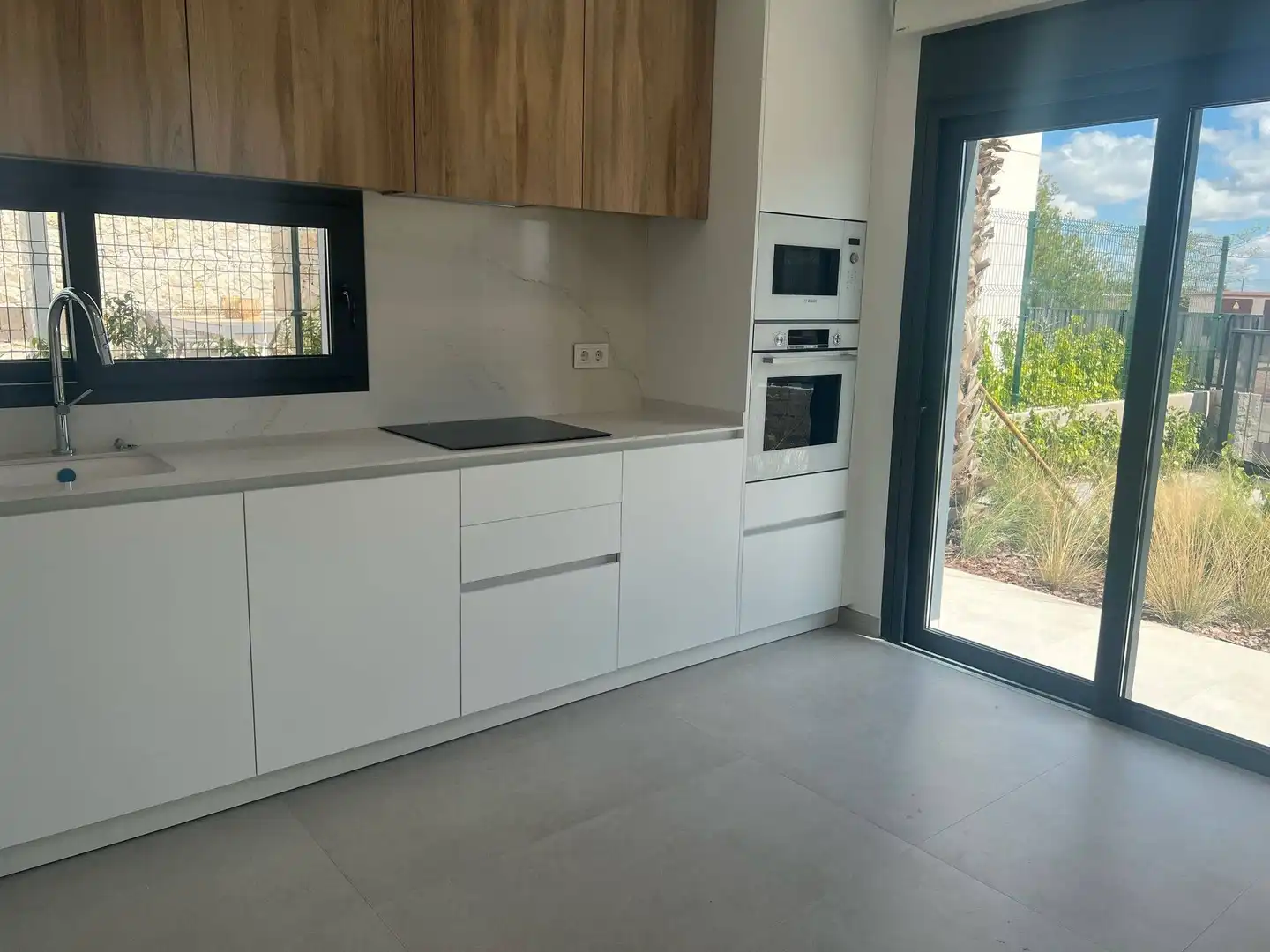 Kitchen of Detached homes for sale in Pilar de la Horadada  with Air Conditioner, Private garden and Terrace