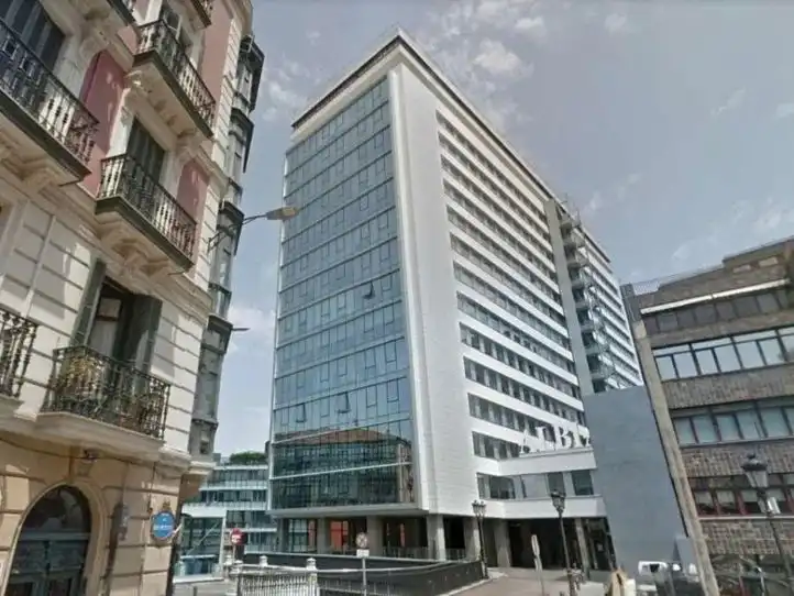 Vista exterior de Garaje de alquiler en Bilbao  con Alarma