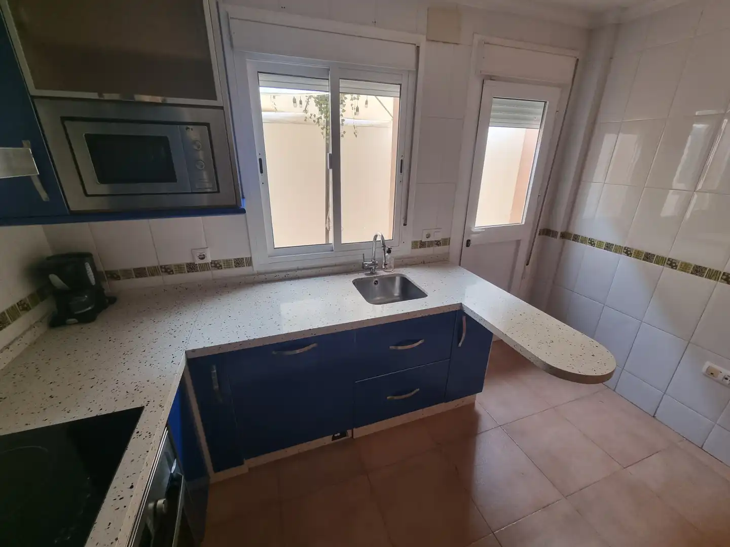 Cocina de Casa adosada en venta en Trigueros con Aire acondicionado, Jardín privado y Terraza