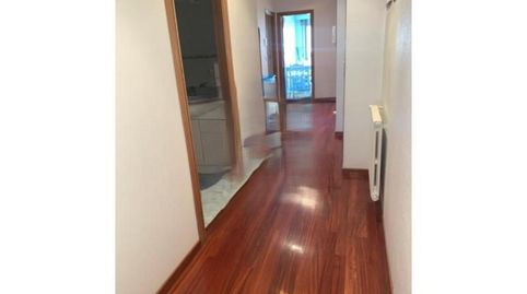 Photo 2 of Flat for rent in Universidad, Ourense Capital