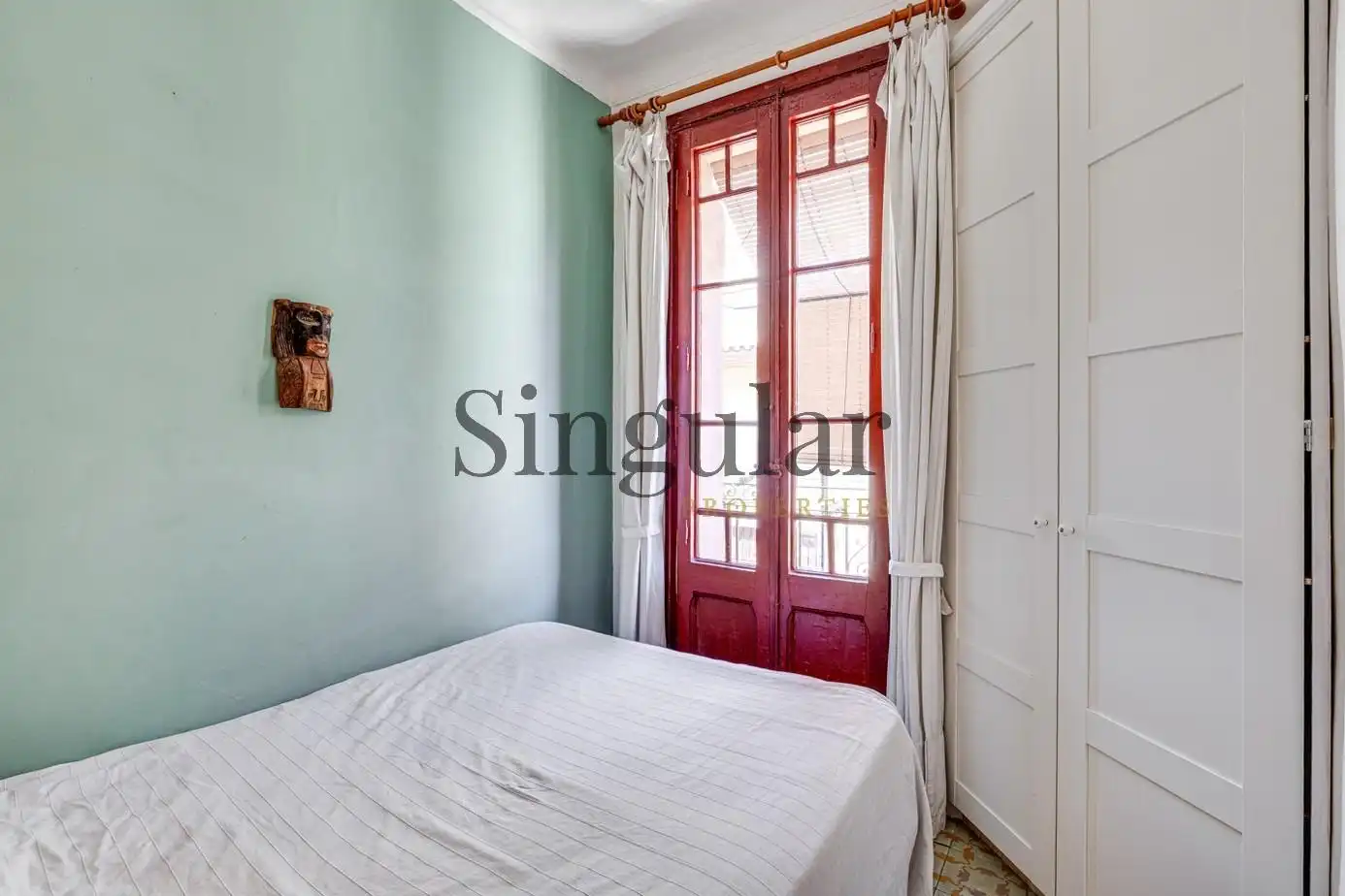 Habitación de Piso en venta en Barcelona con Balcón