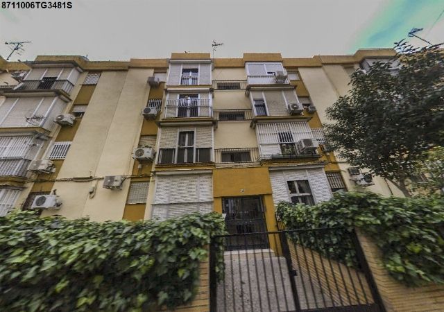 Vista exterior de Piso en venta en  Sevilla Capital