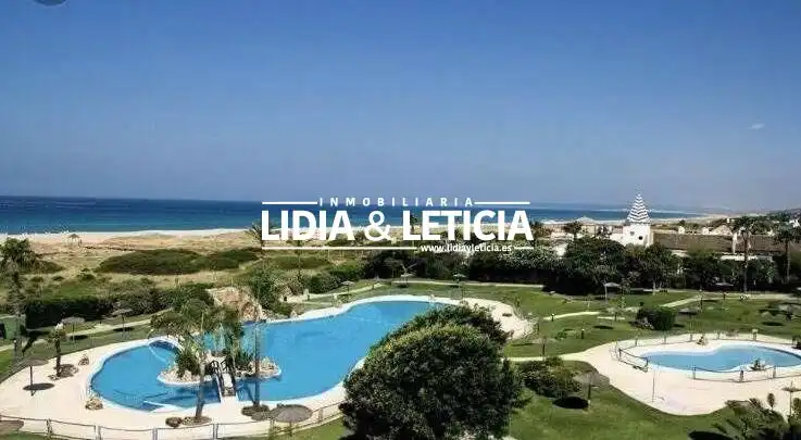 Außenansicht von Dachboden zum Verkauf in Zahara de los Atunes mit Privatgarten, Terrasse und Abstellraum
