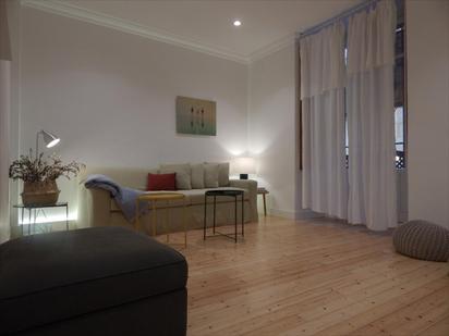 Living room of Flat for sale in  Madrid Capital