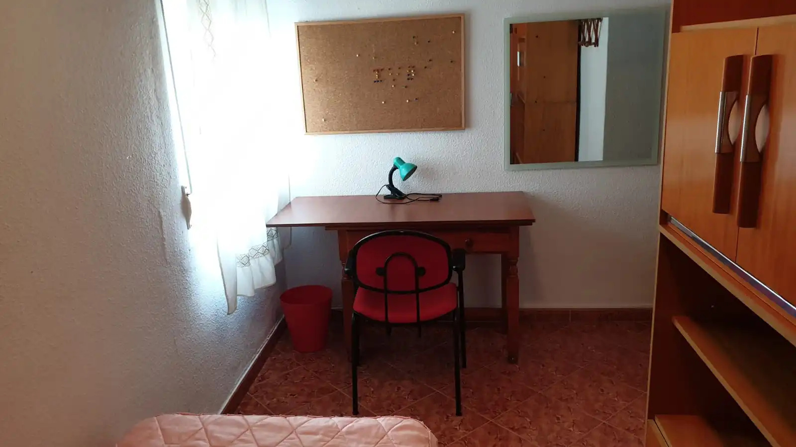 Piso de alquiler en Calle Fausto, El Torrejón - El Cerezo