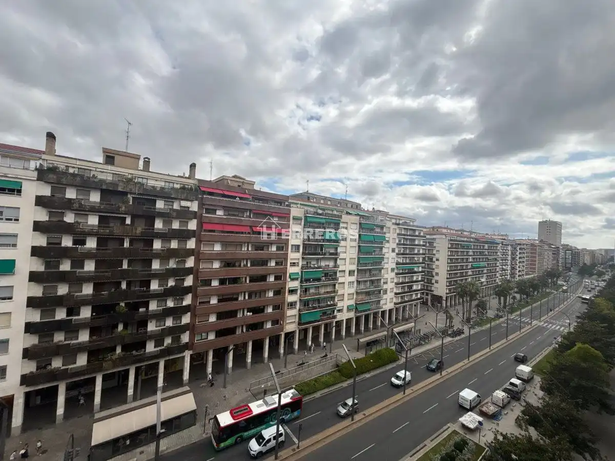 Pis amb terrassa en venda a gran via juan carlos i, imagen 25