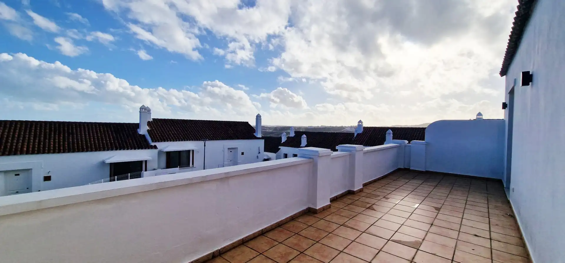 Vista exterior de Casa adosada en venta en Casares con Jardín privado, Terraza y Trastero