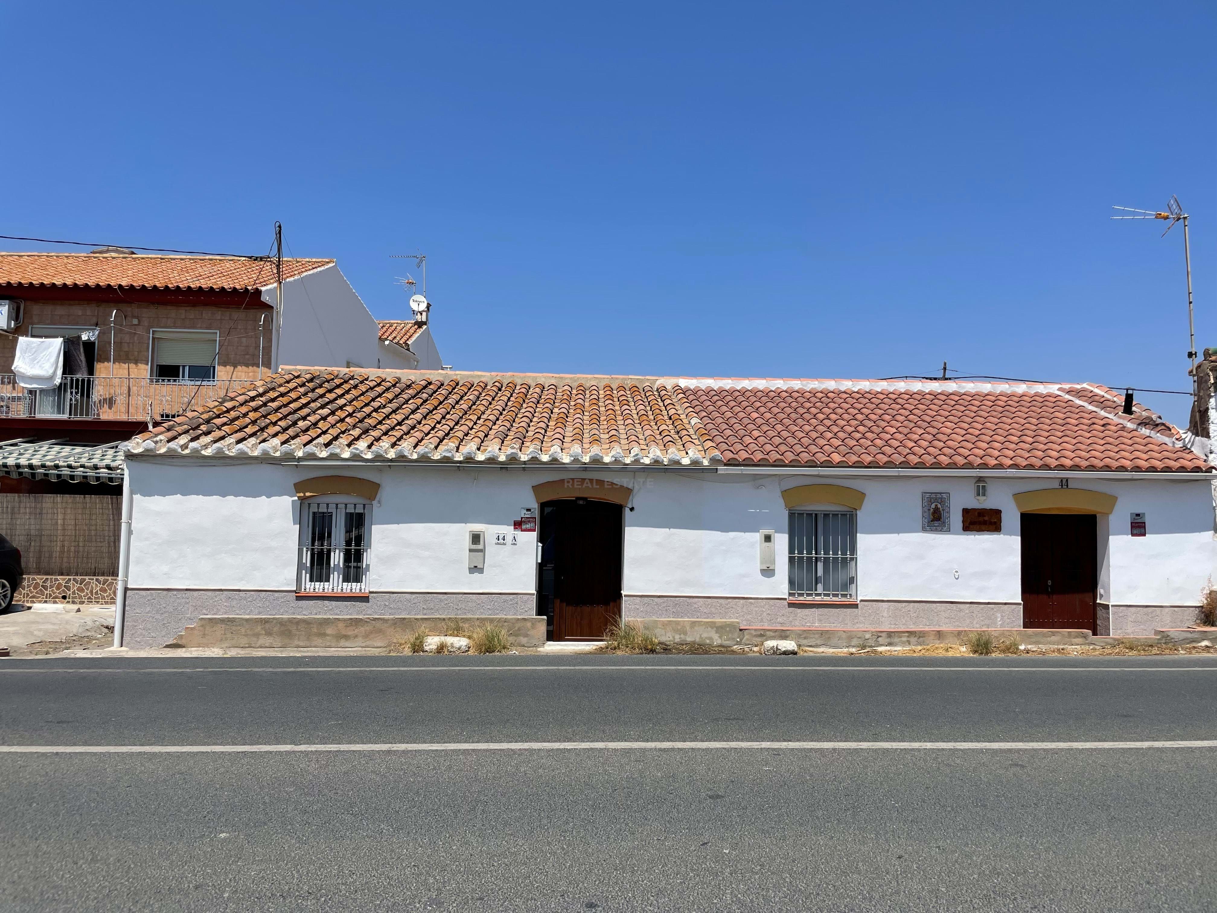 Exterior view of Single-family semi-detached for sale in Vélez-Málaga  with Heating and Terrace