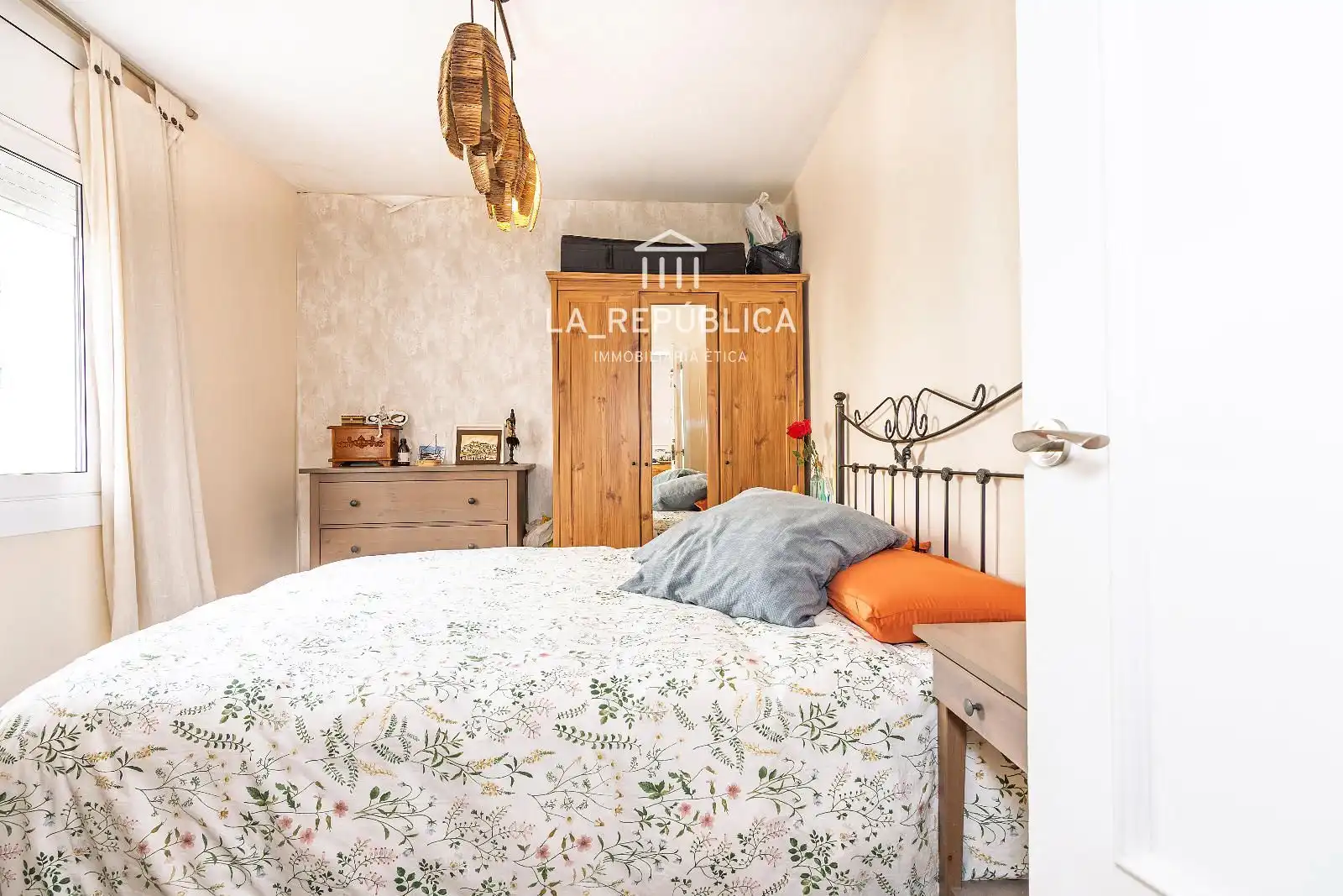 Habitación de Piso en venta en Mataró con Aire acondicionado, Parquet y Balcón