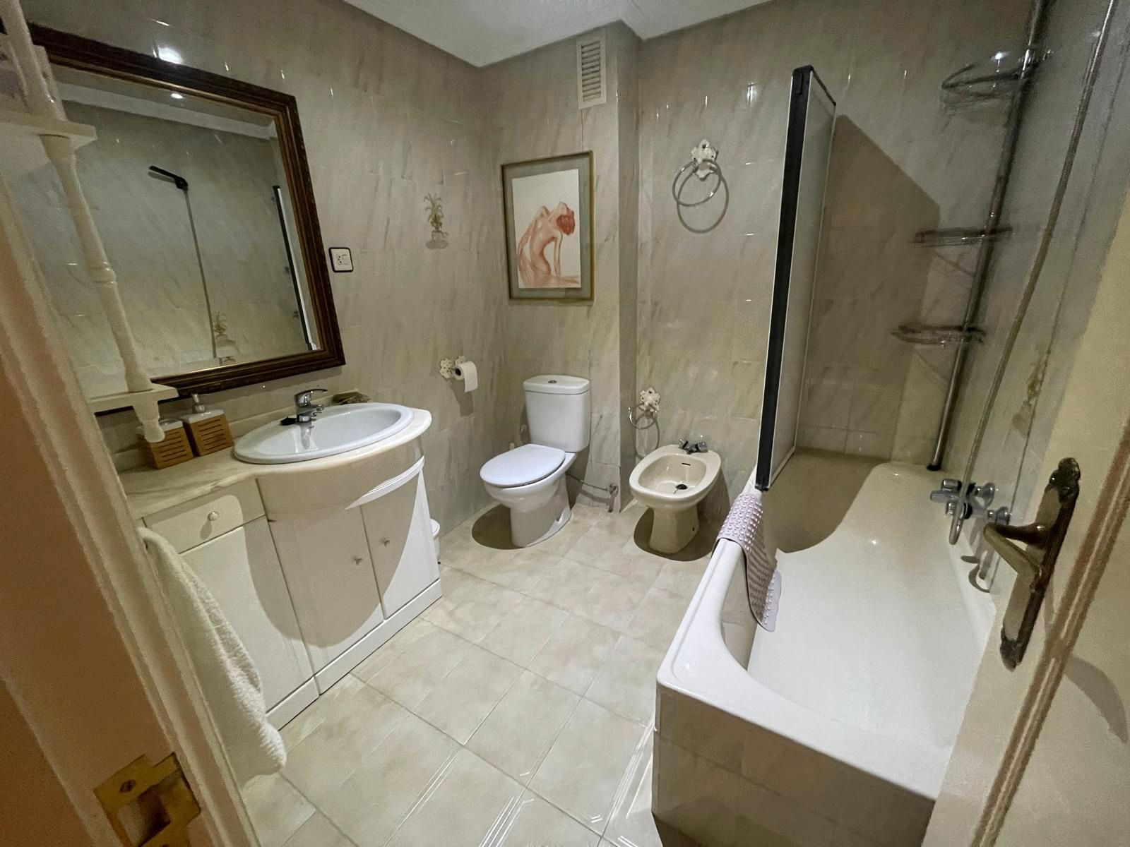 Baño de Piso en venta en Calahorra con Amueblado