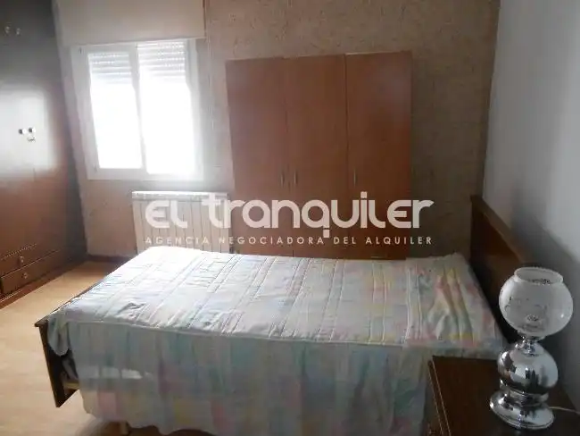 Habitación de Piso en venta en Madrid con Parquet, Terraza y Amueblado