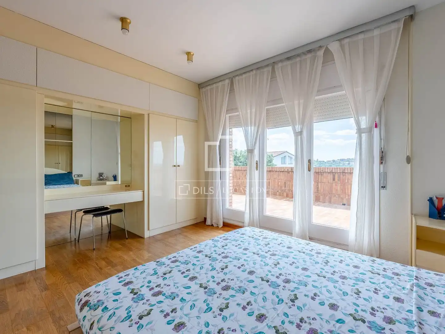 Bedroom of Houses for sale in Sant Just Desvern  with Air Conditioner, Private garden and Terrace