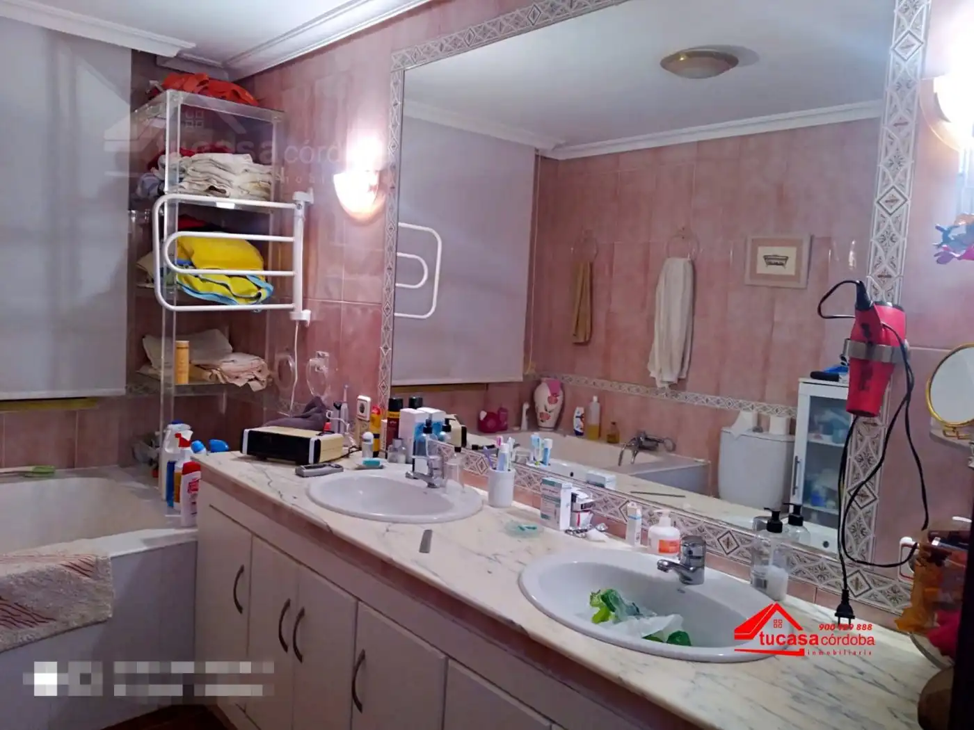 Bathroom of Houses for sale in Córdoba  with Terrace and Swimming Pool