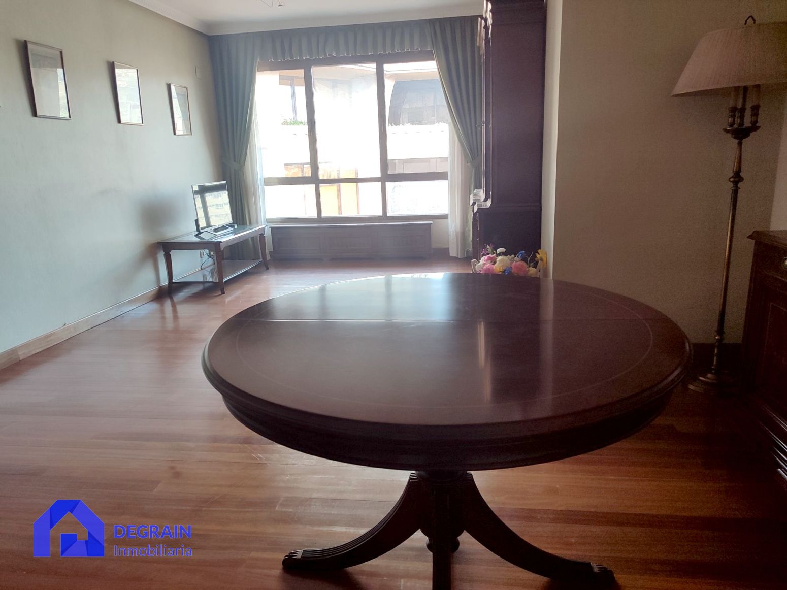 Comedor de Piso de alquiler en Oviedo  con Calefacción, Terraza y Trastero