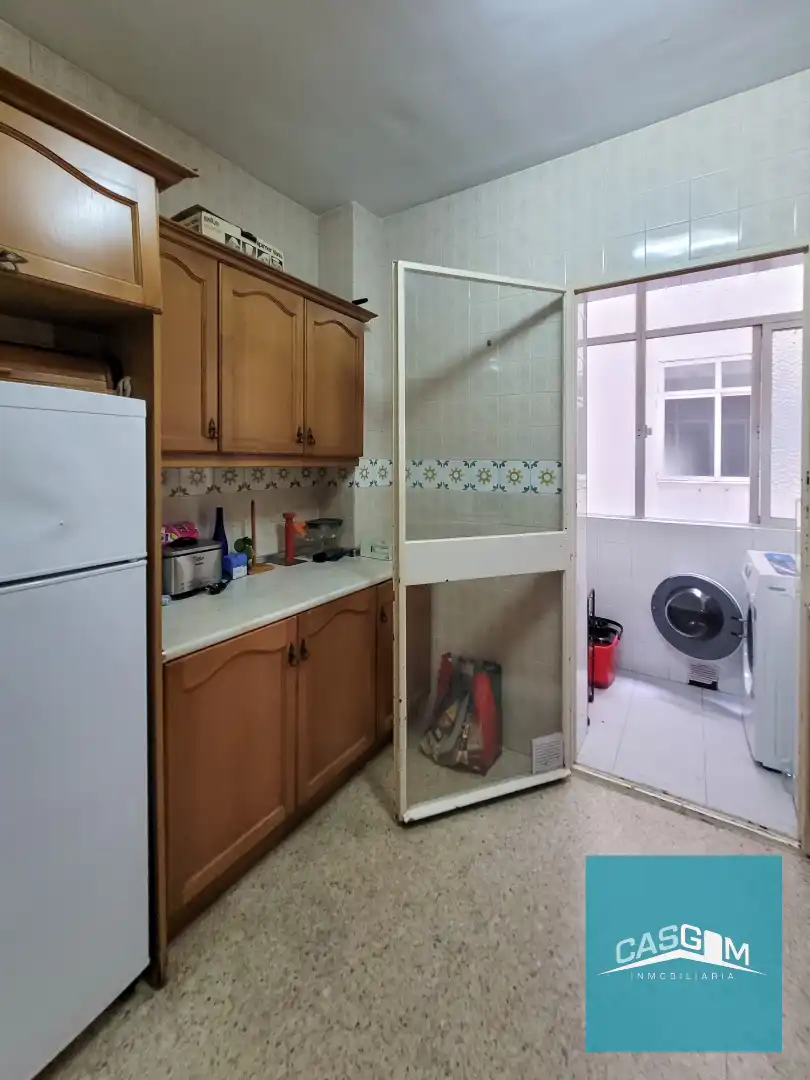 Küche von Wohnung zum Verkauf in Huelva mit Terrasse, Abstellraum und Möbliert