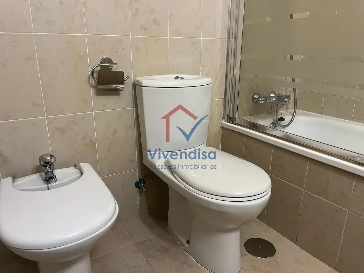 Bathroom of Flat for sale in Guadalajara  with Heating and Storage room