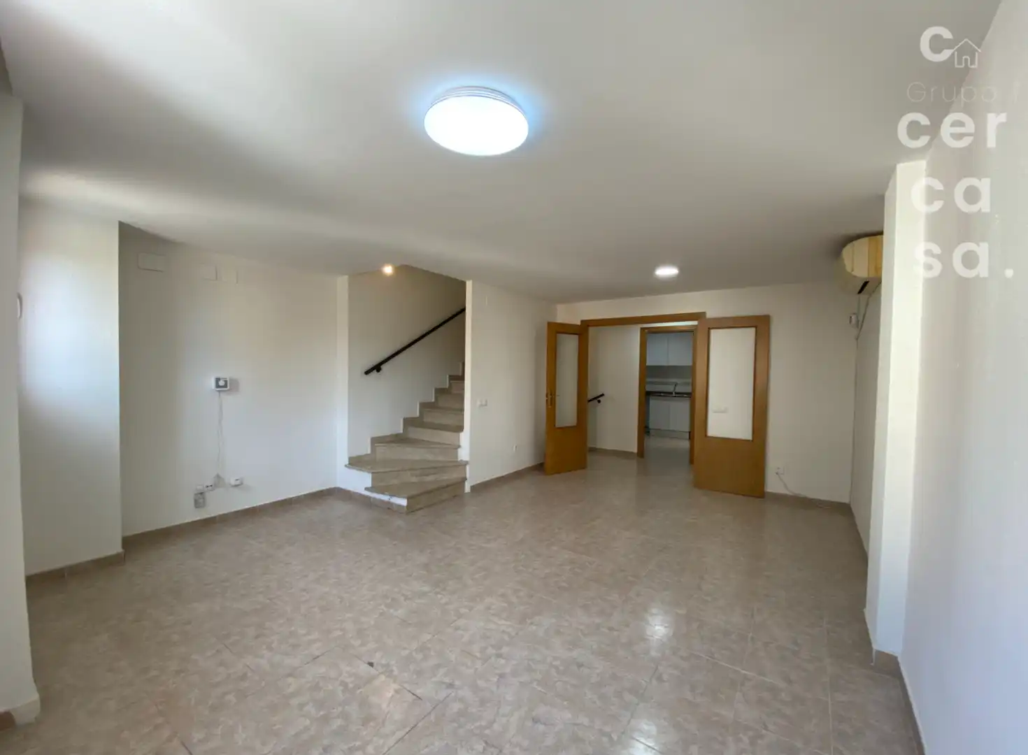 Casa adosada en venta en Tavernes Blanques con Terraza, Trastero y Balcón