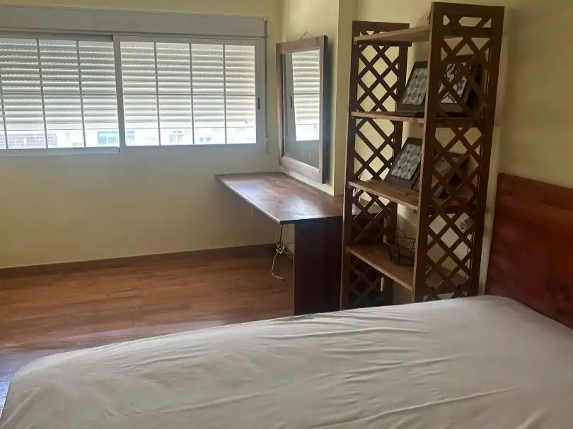 Schlafzimmer von Wohnung zur Miete in Valencia mit Klimaanlage, Heizung und Parkett