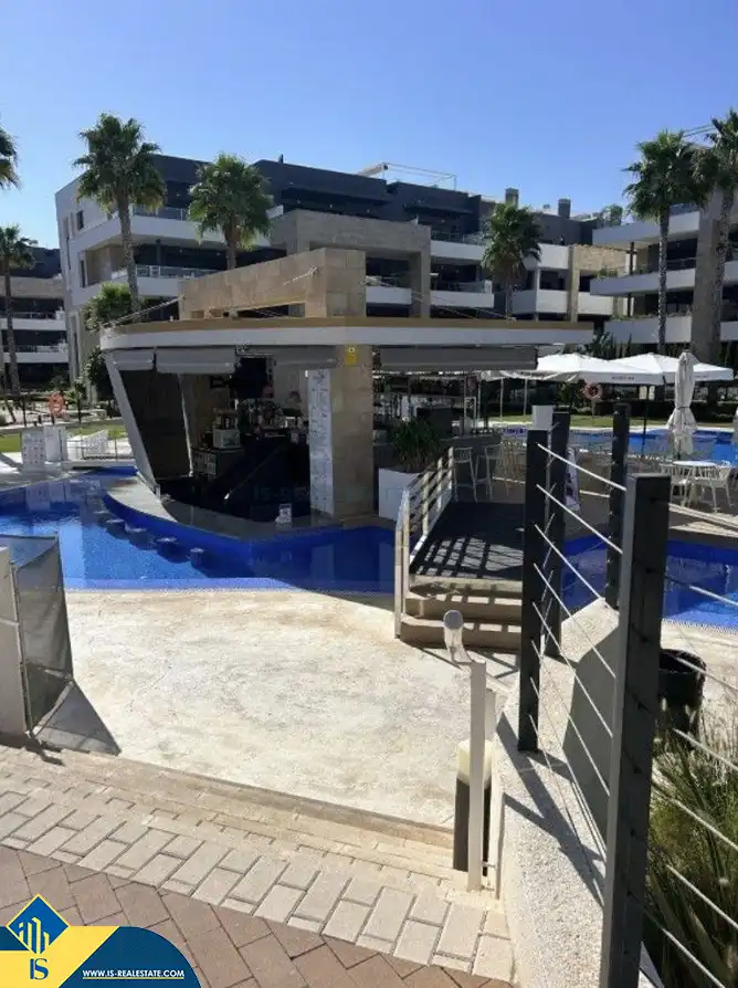 Schwimmbecken von Dachboden zum Verkauf in Orihuela mit Klimaanlage, Heizung und Terrasse