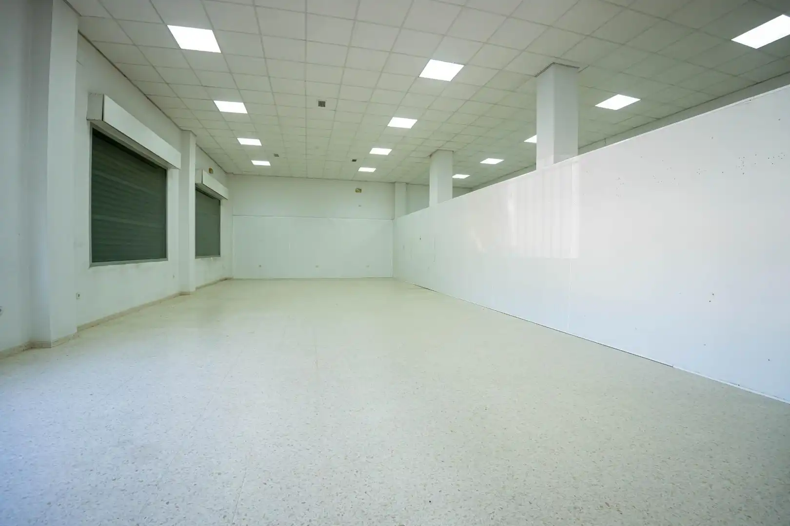 Business premises for sale in Avenida CONSTITUCION 38, imagen 23