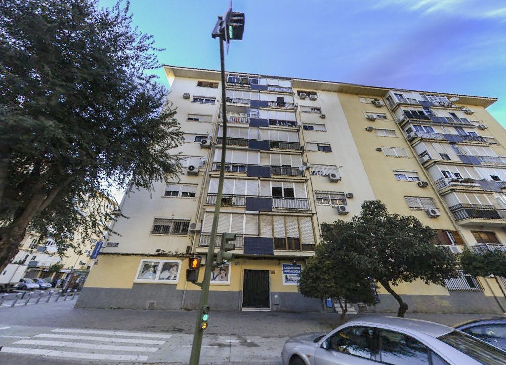 Exterior view of Flat for sale in  Sevilla Capital