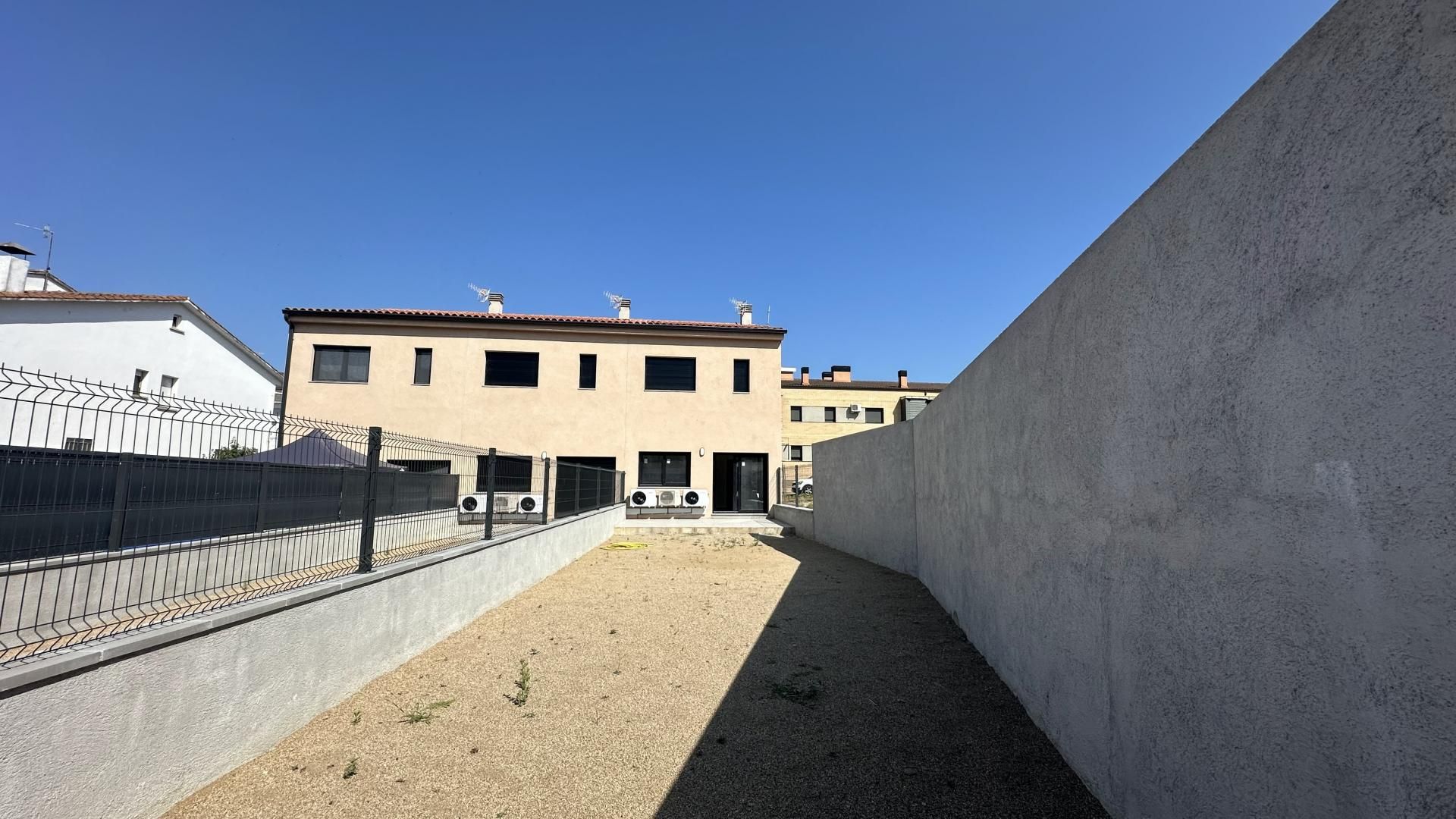 Exterior view of Single-family semi-detached for sale in Sant Celoni  with Heating, Oven and Microwave