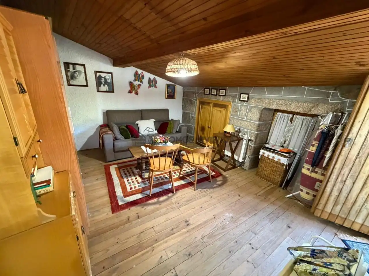 Sala de estar de Casa o chalet en venta en Nogueira de Ramuín con Calefacción, Trastero y Amueblado