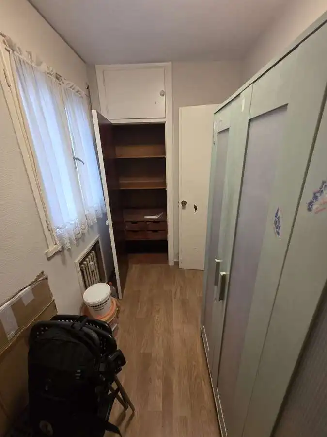 Habitación de Piso en venta en Avilés con Calefacción, Terraza y Trastero