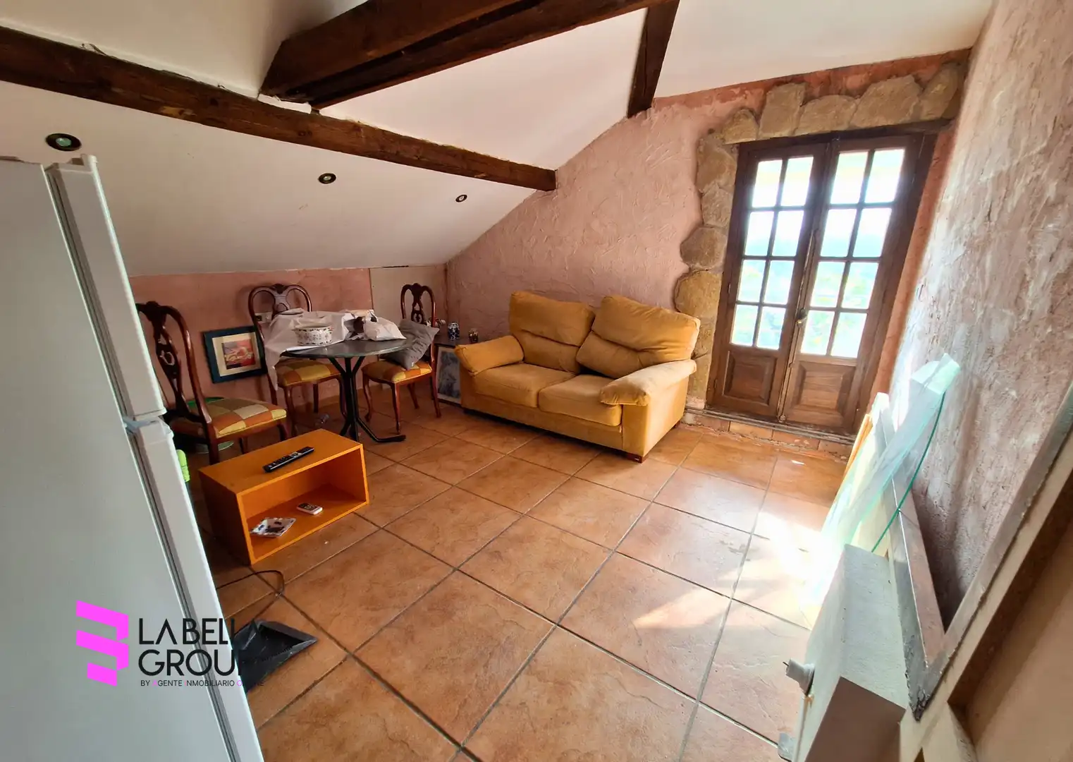Sala d'estar de Casa o xalet en venda en Ciudad Rodrigo amb Calefacció, Jardí privat i Terrassa