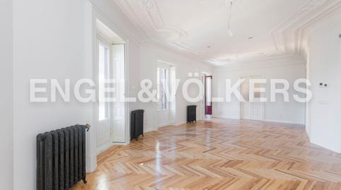 Foto 4 de Apartament de lloguer a Trafalgar,  Madrid Capital