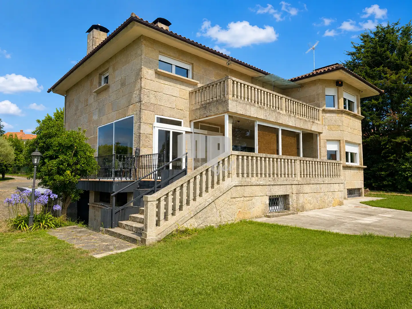 Exterior view of Houses for sale in Vigo   with Heating, Private garden and Terrace