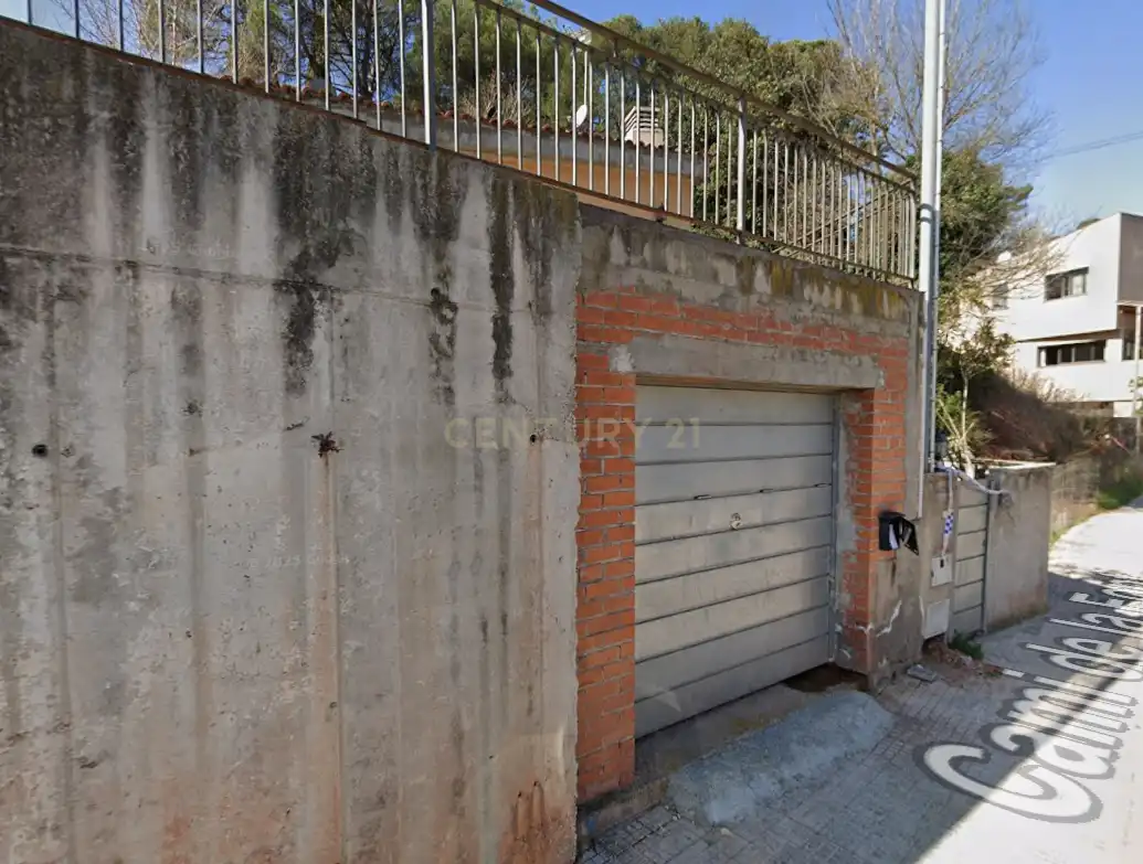 Parking of Houses for sale in Vacarisses