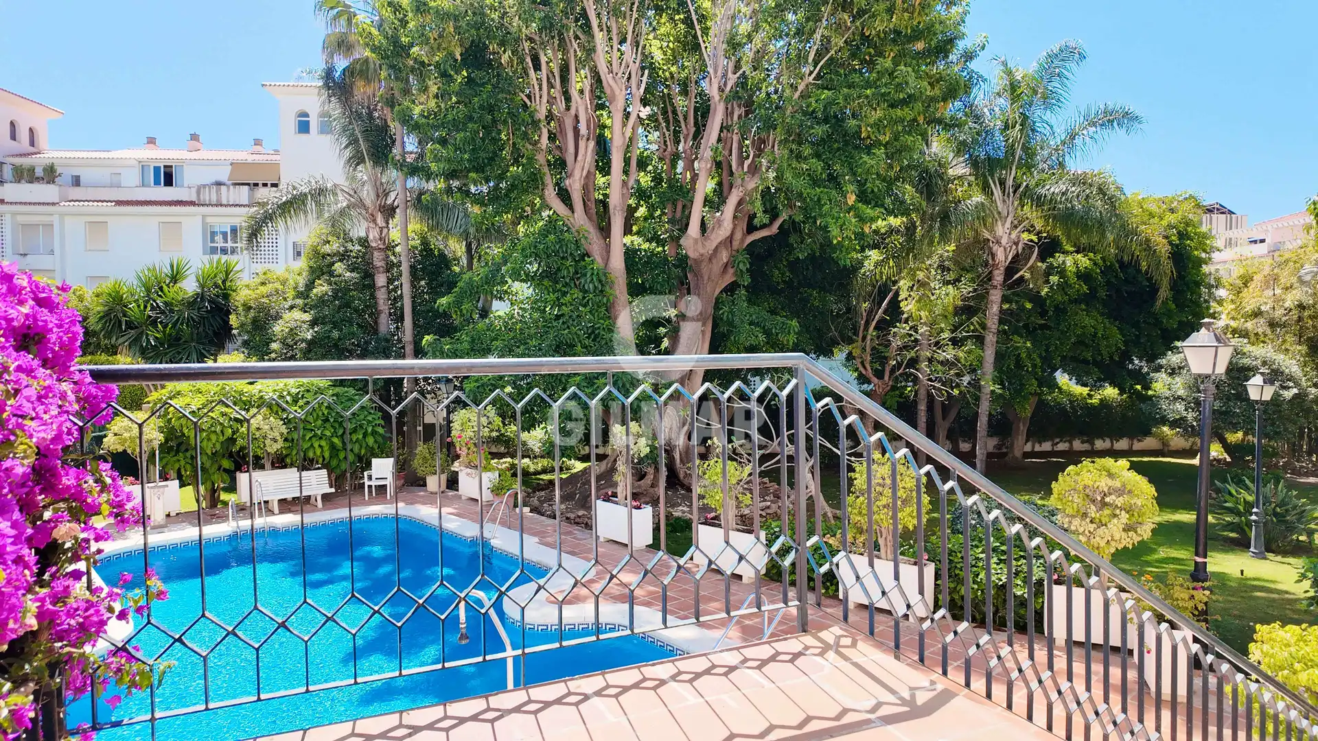 Piscina de Ático en venta en Torremolinos con Calefacción, Jardín privado y Trastero