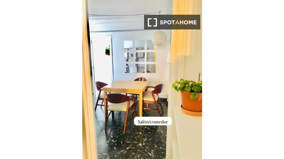 Appartamento con terrazza in affitto a L'Eixample, imagen 13