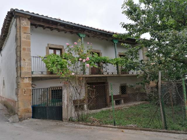 Casa-chalet en Venta en Espinosa de los Monteros