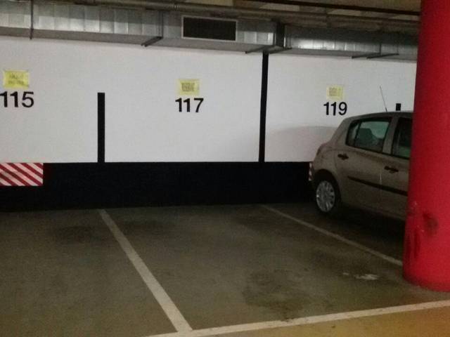 Garaje en Alquiler en Carrer de Joan Güell, 3 en Sants