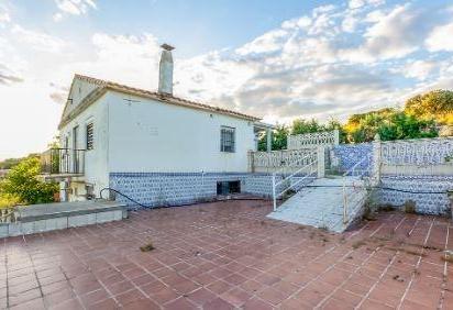 Exterior view of House or chalet for sale in Villarejo de Salvanés  with Private garden, Terrace and Swimming Pool