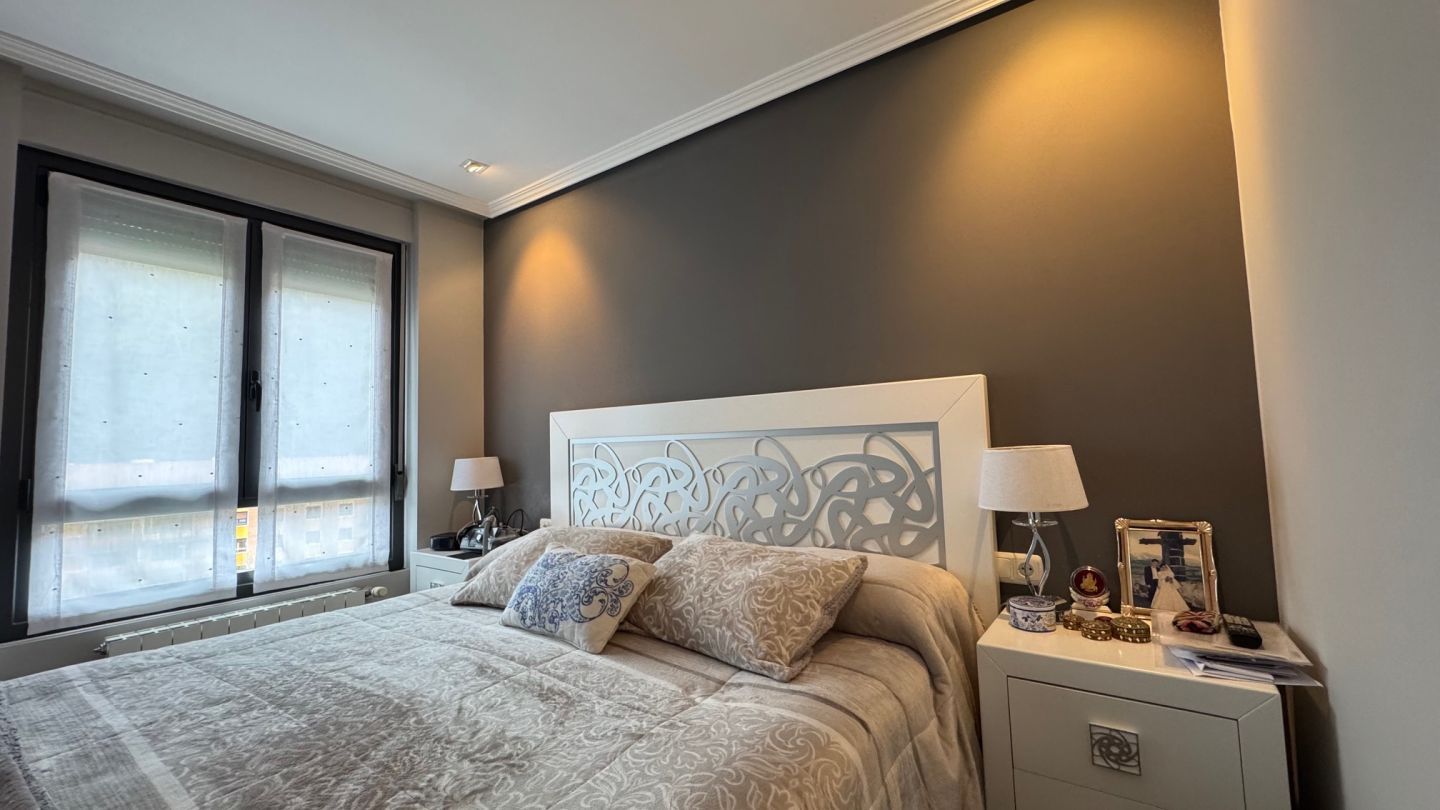 Bedroom of Flat for sale in Tolosa  with Air Conditioner, Heating and Balcony