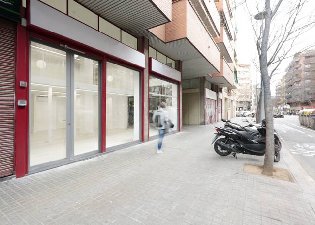 Local comercial en Alquiler en Barcelona - Sardenya en Fort Pienc