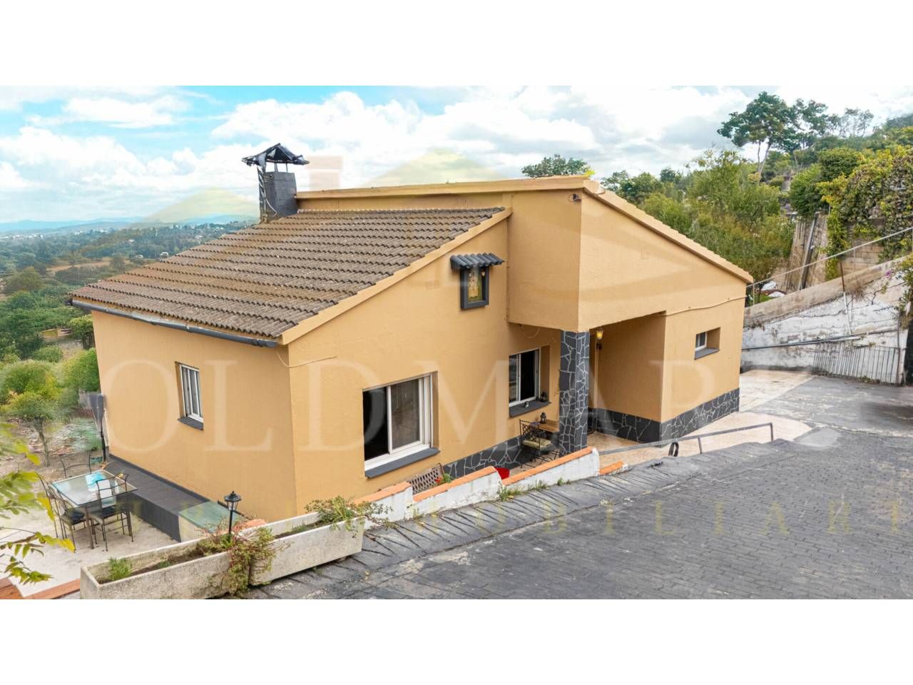 Vista exterior de Casa o xalet en venda en Corbera de Llobregat amb Calefacció, Jardí privat i Piscina