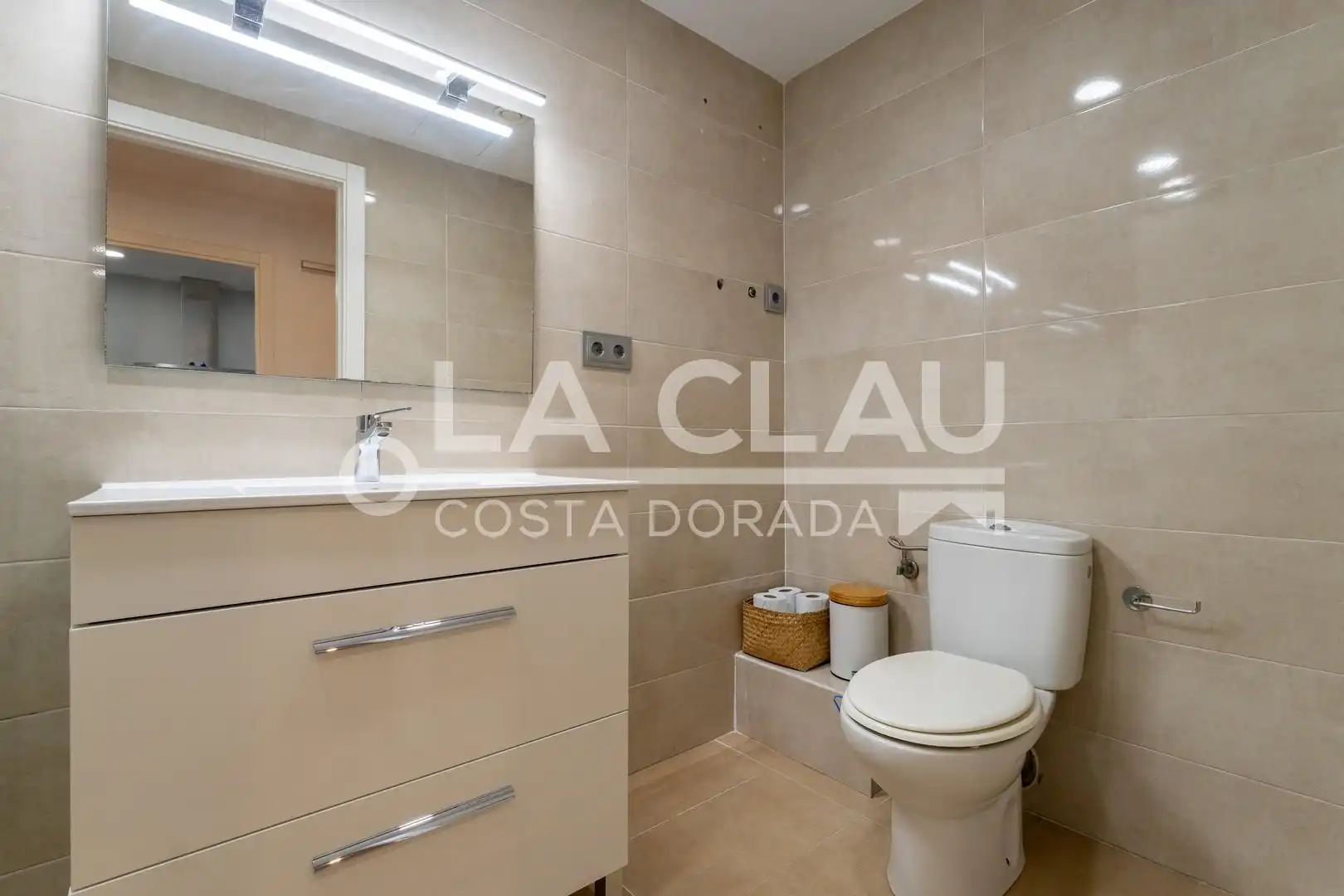 Bathroom of Flat for sale in Tarragona  with Heating, Oven and Microwave
